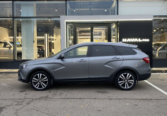 Подержанный автомобиль LADA (ВАЗ) Vesta Wagon 2018 года (8 фото)