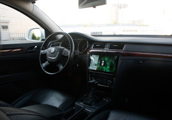 Подержанный автомобиль Skoda Superb Liftback 2012 года (12 фото)