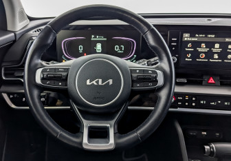 Подержанный автомобиль Kia Sportage 2023 года (21 фото)