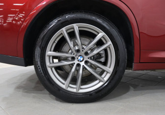 Подержанный автомобиль BMW X4 2019 года (9 фото)
