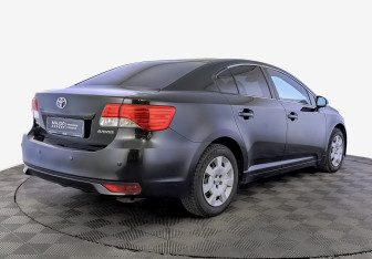 Подержанный автомобиль Toyota Avensis Sedan 2012 года (5 фото)