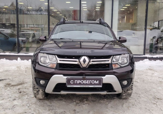 Подержанный автомобиль Renault Duster 2018 года (2 фото)