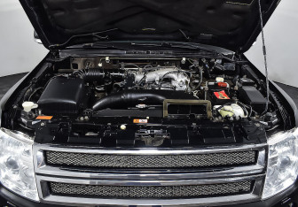 Подержанный автомобиль Mitsubishi Pajero 2014 года (7 фото)