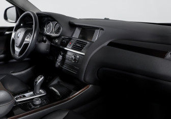 Подержанный автомобиль BMW X4 2016 года (9 фото)