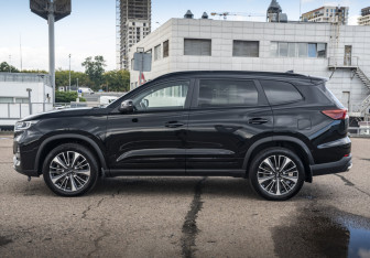 Подержанный автомобиль Chery Tiggo 8 Pro Max 2023 года (8 фото)
