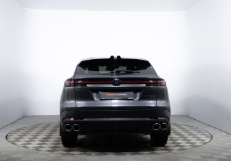 Подержанный автомобиль Changan UNI-K 2023 года (6 фото)