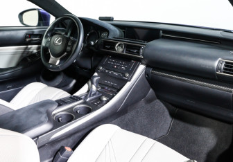 Подержанный автомобиль Lexus RC F 2016 года (9 фото)