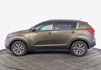 Подержанный автомобиль Kia Sportage 2015 года (8 фото)