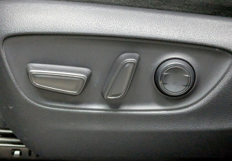 Подержанный автомобиль Toyota Land Cruiser Suv 2021 года (9 фото)