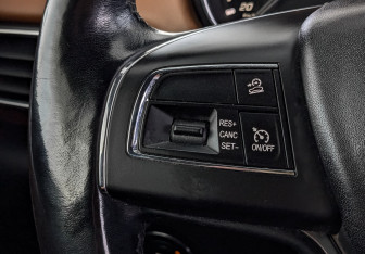 Подержанный автомобиль Maserati Levante 2017 года (28 фото)