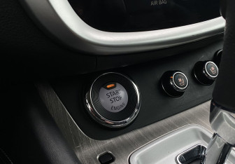 Подержанный автомобиль Nissan Murano Suv 2020 года (18 фото)