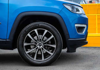 Подержанный автомобиль Jeep Compass 2019 года (13 фото)