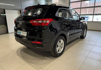 Подержанный автомобиль Hyundai Creta 2017 года (4 фото)