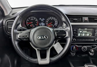 Подержанный автомобиль Kia Rio Hatchback 2021 года (21 фото)