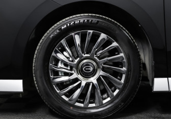 Подержанный автомобиль GAC M8 2023 года (32 фото)