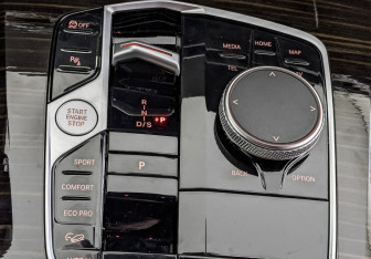 Подержанный автомобиль BMW X5 2023 года (21 фото)