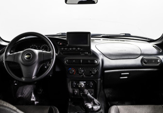Подержанный автомобиль Chevrolet Niva 2020 года (11 фото)