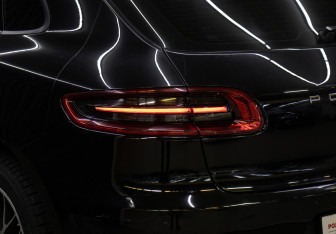 Подержанный автомобиль Porsche Macan 2018 года (24 фото)