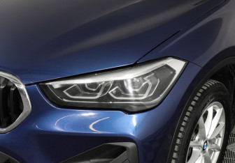 Подержанный автомобиль BMW X1 2021 года (7 фото)