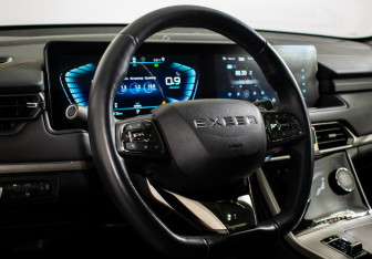 Подержанный автомобиль Exeed TXL 2023 года (14 фото)