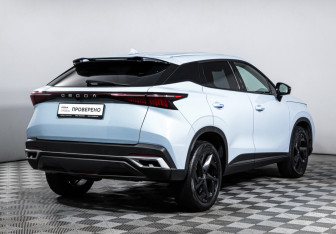 Подержанный автомобиль Omoda C5 2023 года (5 фото)