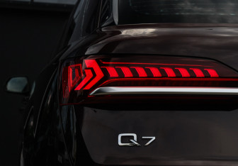 Подержанный автомобиль Audi Q7 2020 года (9 фото)