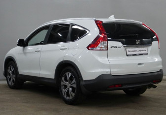 Подержанный автомобиль Honda CR-V 2013 года (7 фото)