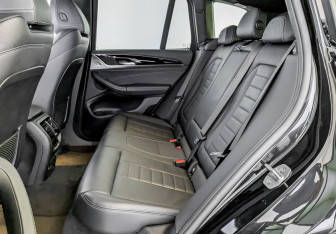 Подержанный автомобиль BMW X3 2019 года (12 фото)