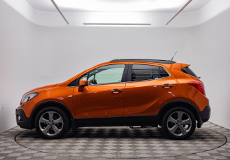 Подержанный автомобиль Opel Mokka 2013 года (8 фото)