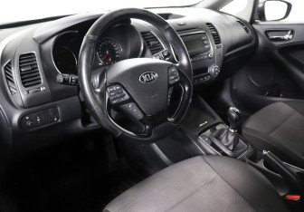 Подержанный автомобиль Kia Cerato Sedan 2019 года (8 фото)