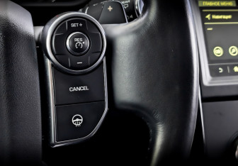 Подержанный автомобиль Land Rover Discovery 2018 года (30 фото)