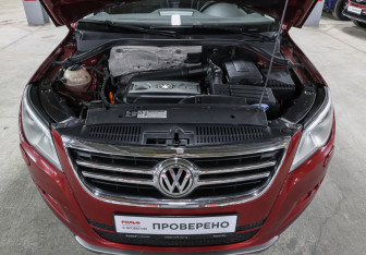 Подержанный автомобиль Volkswagen Tiguan 2009 года (9 фото)
