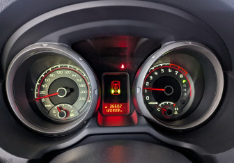 Подержанный автомобиль Mitsubishi Pajero 2017 года (15 фото)