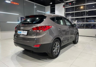 Подержанный автомобиль Hyundai ix35 2013 года (4 фото)