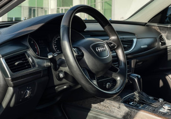 Подержанный автомобиль Audi A6 Sedan 2016 года (13 фото)