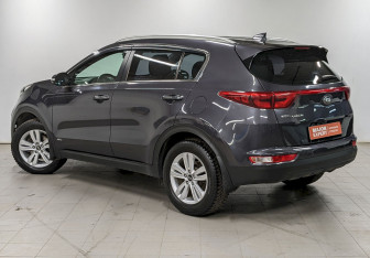 Подержанный автомобиль Kia Sportage 2018 года (7 фото)