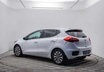 Подержанный автомобиль Kia Ceed Hatchback 2017 года (7 фото)