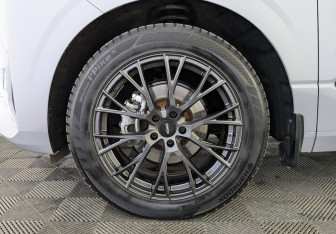 Подержанный автомобиль Changan UNI-K 2023 года (18 фото)