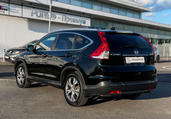 Подержанный автомобиль Honda CR-V 2014 года (7 фото)