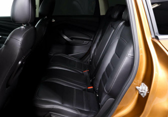 Подержанный автомобиль Ford Kuga 2016 года (14 фото)