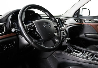 Подержанный автомобиль GAC GS8 2019 года (7 фото)