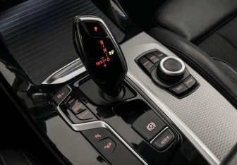 Подержанный автомобиль BMW X3 2018 года (16 фото)