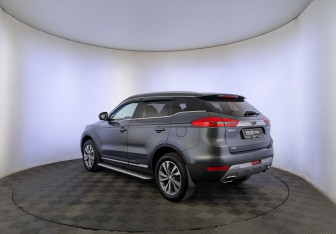 Подержанный автомобиль Geely Atlas 2019 года (7 фото)