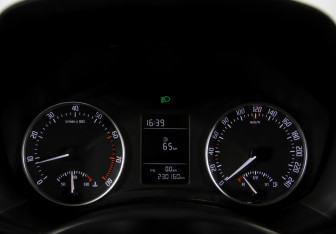 Подержанный автомобиль Skoda Octavia Liftback 2013 года (9 фото)