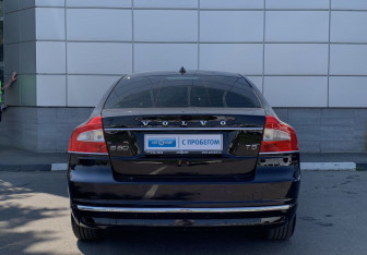 Подержанный автомобиль Volvo S80 2013 года (6 фото)