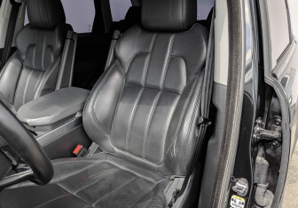 Подержанный автомобиль Land Rover Range Rover Sport 2015 года (20 фото)