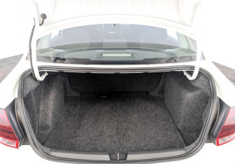 Подержанный автомобиль Volkswagen Polo Sedan 2019 года (10 фото)