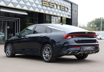 Подержанный автомобиль Kia K5 2020 года (7 фото)
