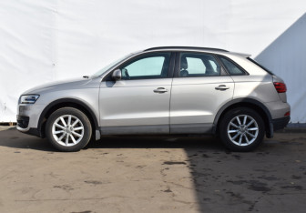 Подержанный автомобиль Audi Q3 2012 года (8 фото)