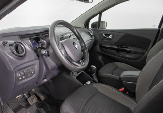 Подержанный автомобиль Renault Kaptur 2019 года (10 фото)